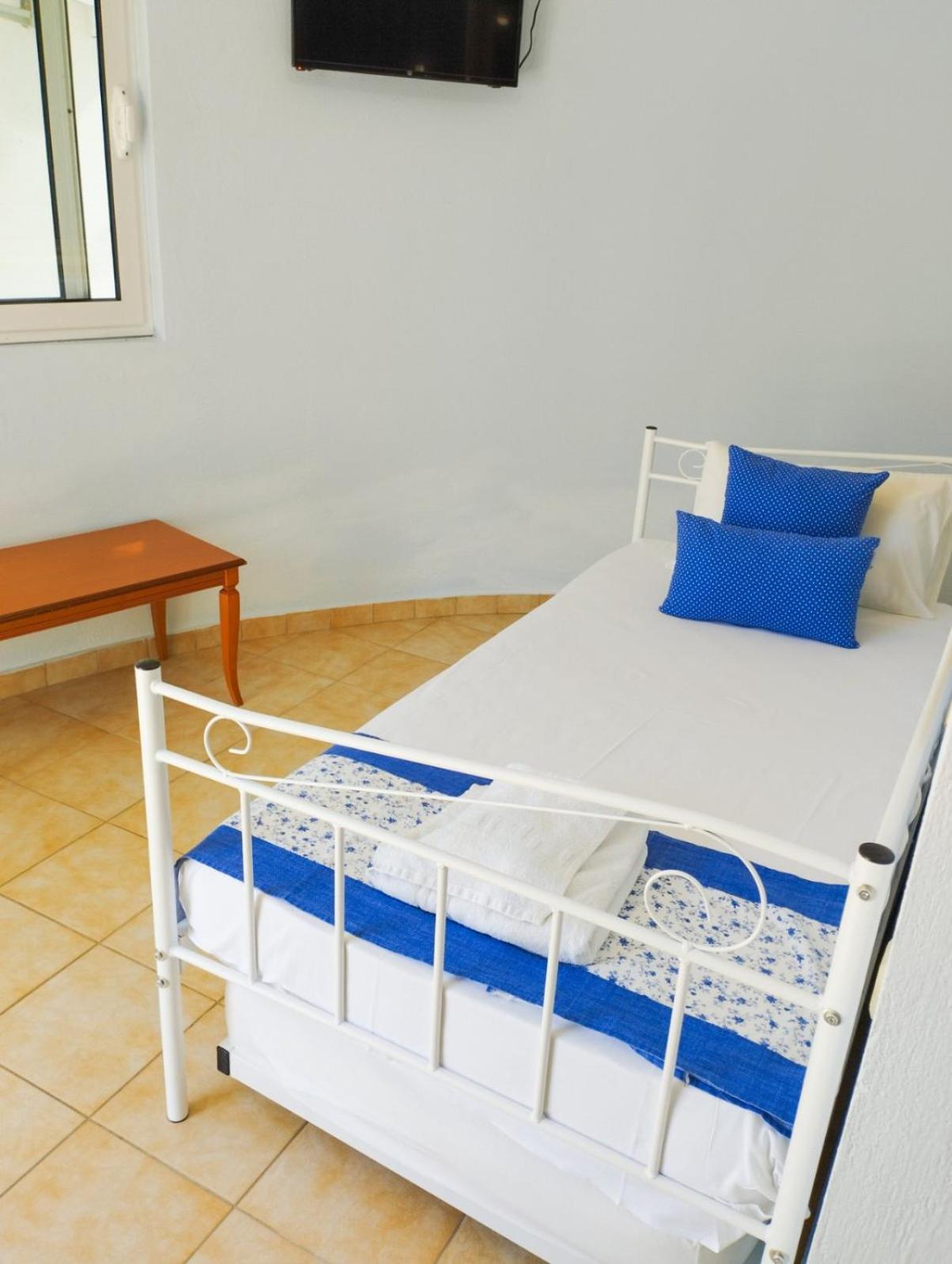 Ellinas Hotel Chrisi Ammoudia Exteriör bild